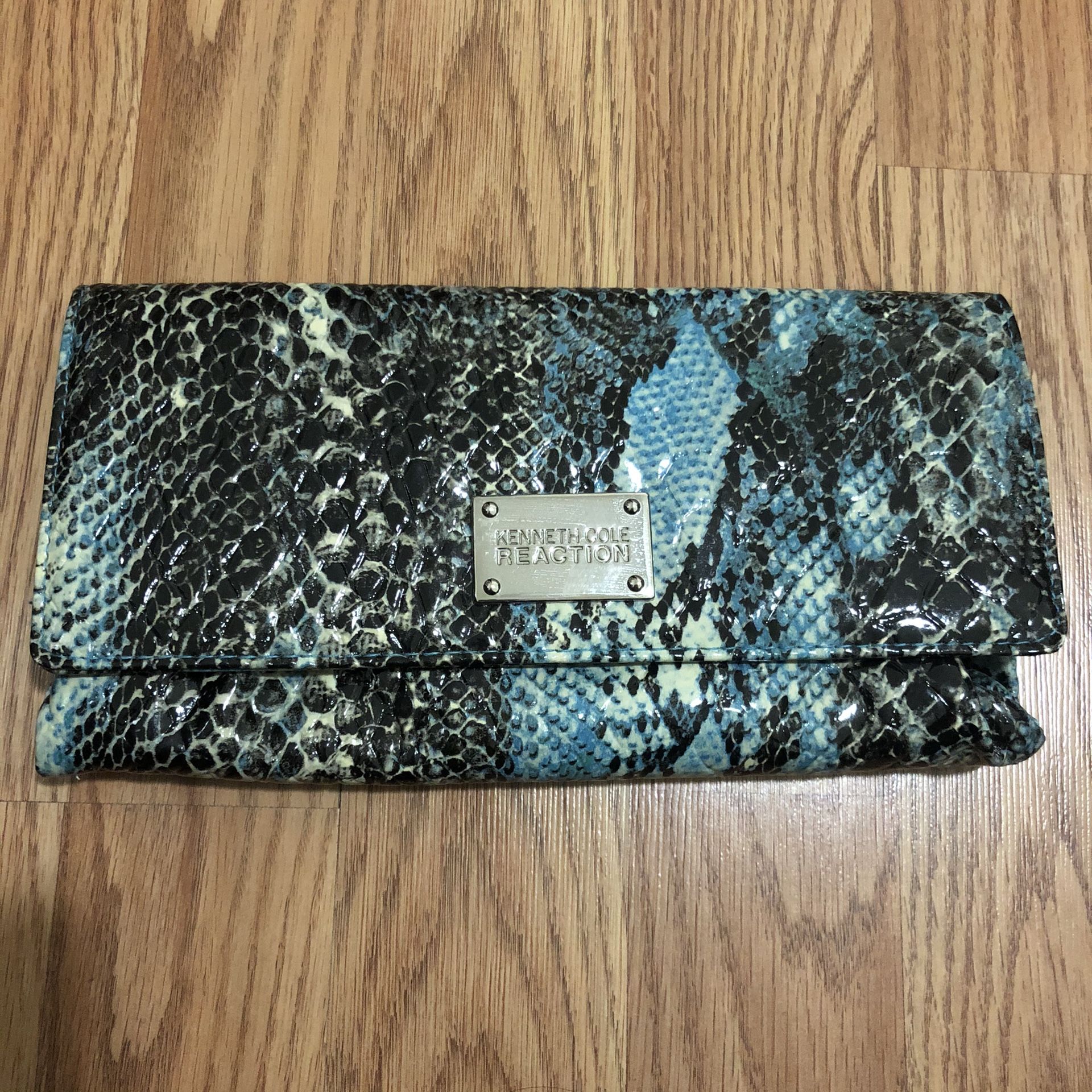 Kenneth Cole clutch bag