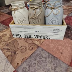 Kitchen utensils holder