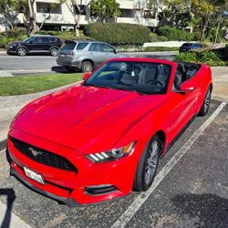 ***2016 Ford Mustang Convertible V6 - Salvaged Title