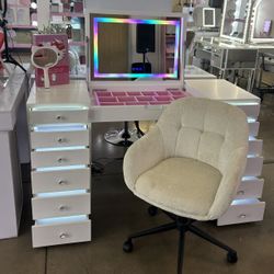 Brand New Madison Elegant LED All Around Vanity Mirror And Desk Set 
