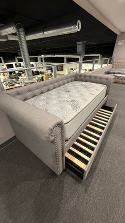 DAY BED