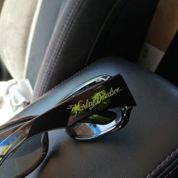 Ran new harley davidson woman's sunglasses