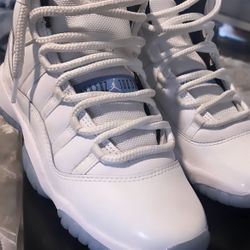 Jordan 11s  5.5Y 