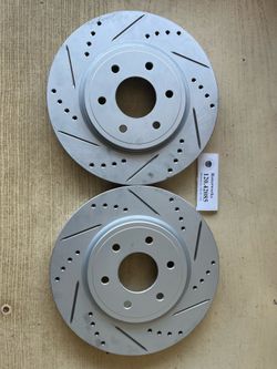 Nissan Frontier 05-26 Front Drill Slot Geomet Rotors Ceramic Brake Pads