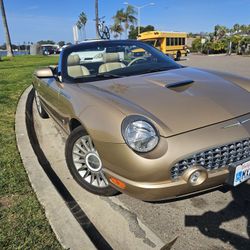2005 Ford Thunderbird