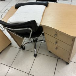Manicure Table 
