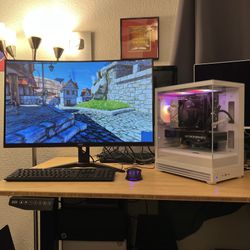 FAST Custom Built Gaming PC SETUP / Intel Core i7 9700 (8-Cores) CPU / 16GB DDR4 RAM / GTX 1070 8GB GPU / 512GB NVMe SSD / 32” Curved 144Hz Monitor