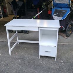 Free Desk