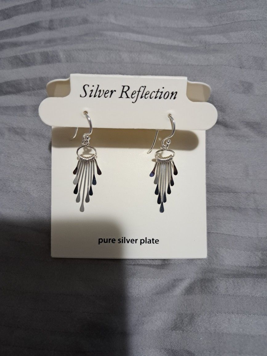 Brand New Beautiful Silver Reflection Earrings