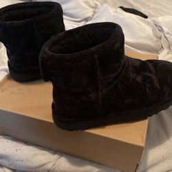 Black Ugg