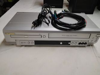 SYLVANIA VCR DVD CD MP3 PLAYER