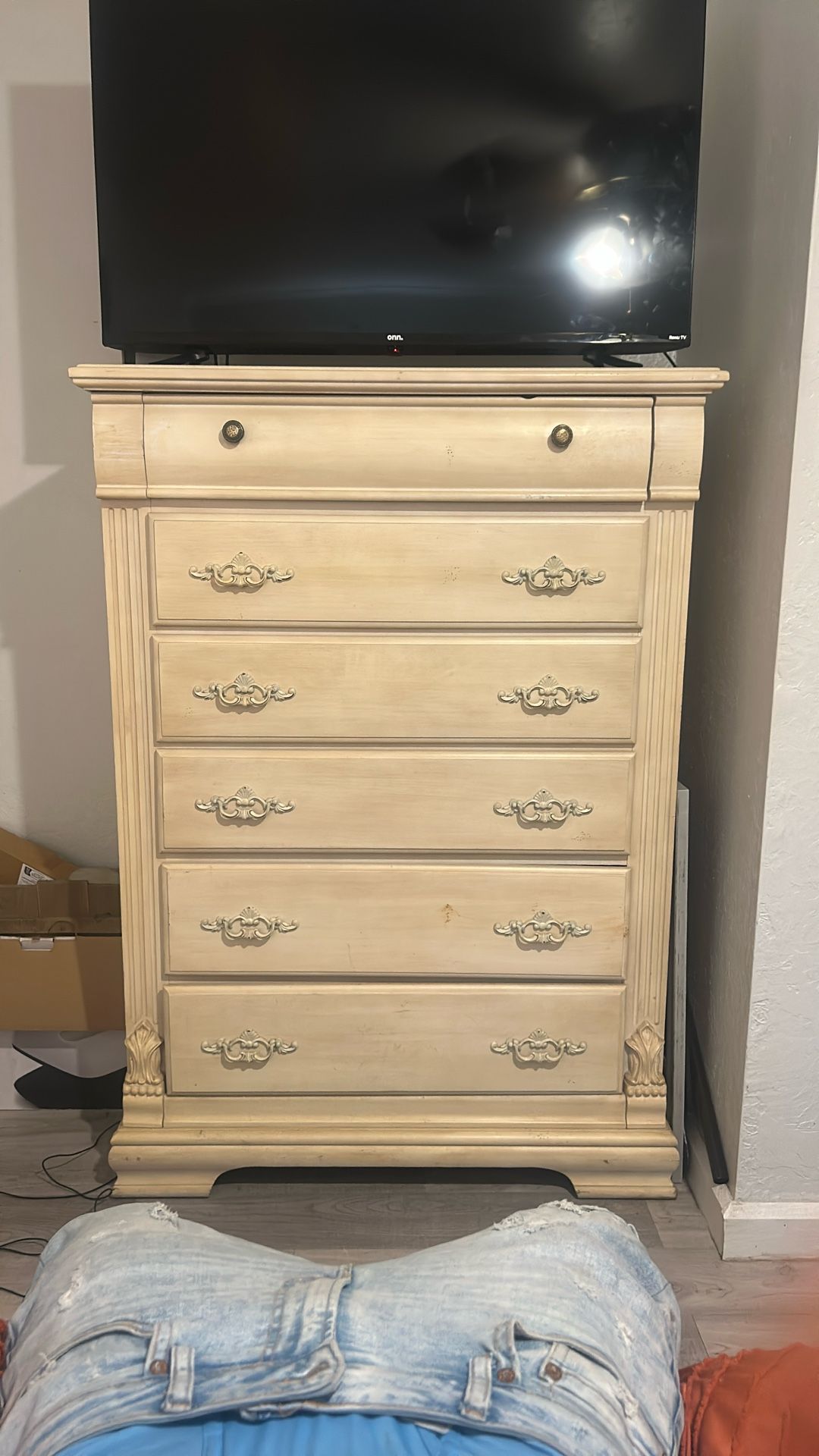 Clothing Dresser