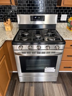 Insignia 5-Burner Stainless Steel Gas Stove / Range – Tested & Working