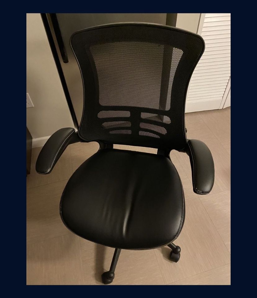 Ergonomic office chair