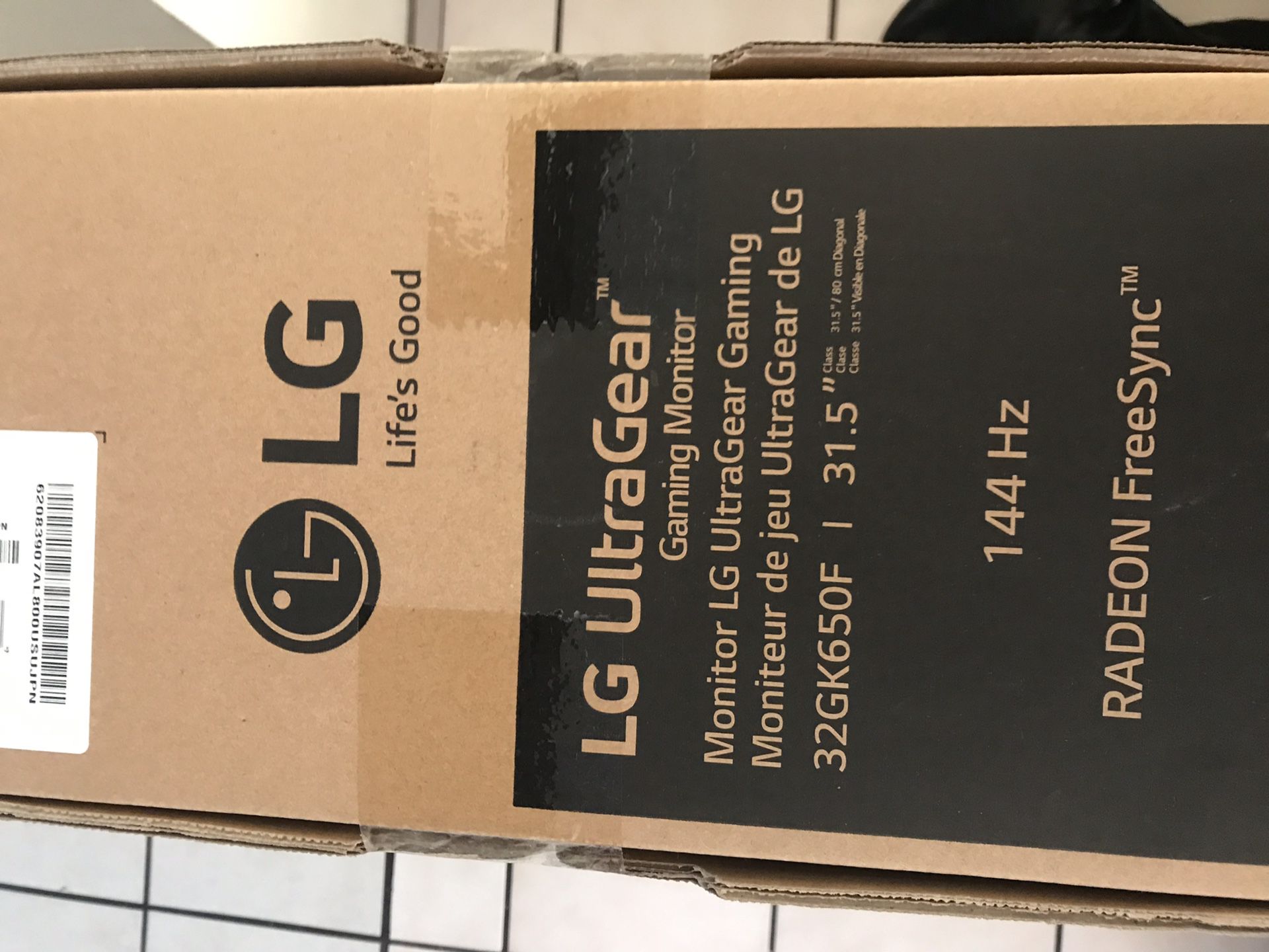 LG ultragear gaming monitor 31.5” 144hz