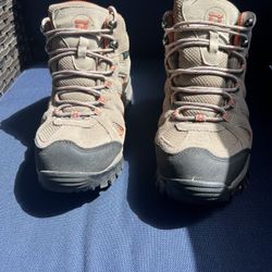 Men ‘sBoots     Size 8.5  5E Wide Toe Box