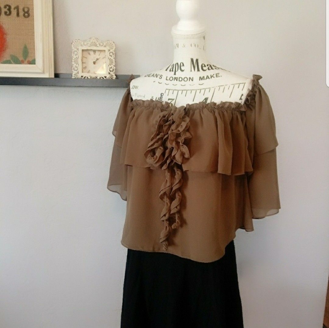 MISA Off Shoulder Ruffled Top Size S