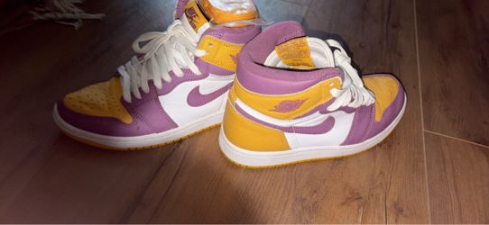 Nike Air Jordan 1 High Top Sneakers men’s 5.5