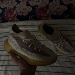 Yeezy Shoes