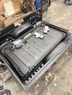Ford Ranger OEM Bi Fold bed cover and Plastic liner