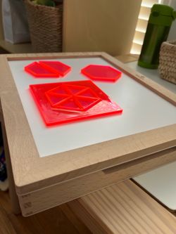 KiwiCo Lightbox