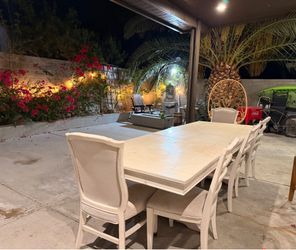 Table/dining table/indoor/outdoor