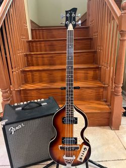 Jay Turser Violin Bass (Mint) w/ Fender Rumble 40 Bass Amp