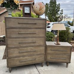 Modern Solid Wood Dresser Chest of Drawers and Nightstand Furniture Set Great Condition Originally $1,500