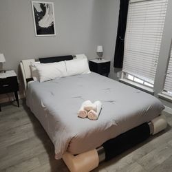 Modern Queen bedroom set 