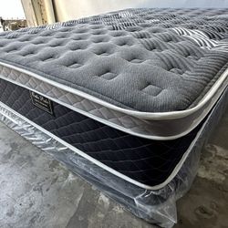 Queen Size 12in Oasis Thermo Pillow Top Mattress And Boxspring