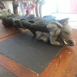 Elephants holder 6 Candles