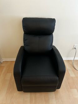 $5 Comfy Reclining Swivel  Chair