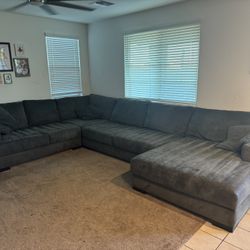 Sectional Couch “LODGE” From Living Spaces 