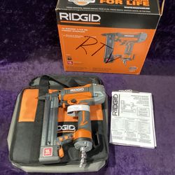 🛠🧰RIDGID Pneumatic 18-Gauge 1-1/2” Finish Narrow Crown Stapler w/Contractor's Bag-NEW!-$60!🧰🛠