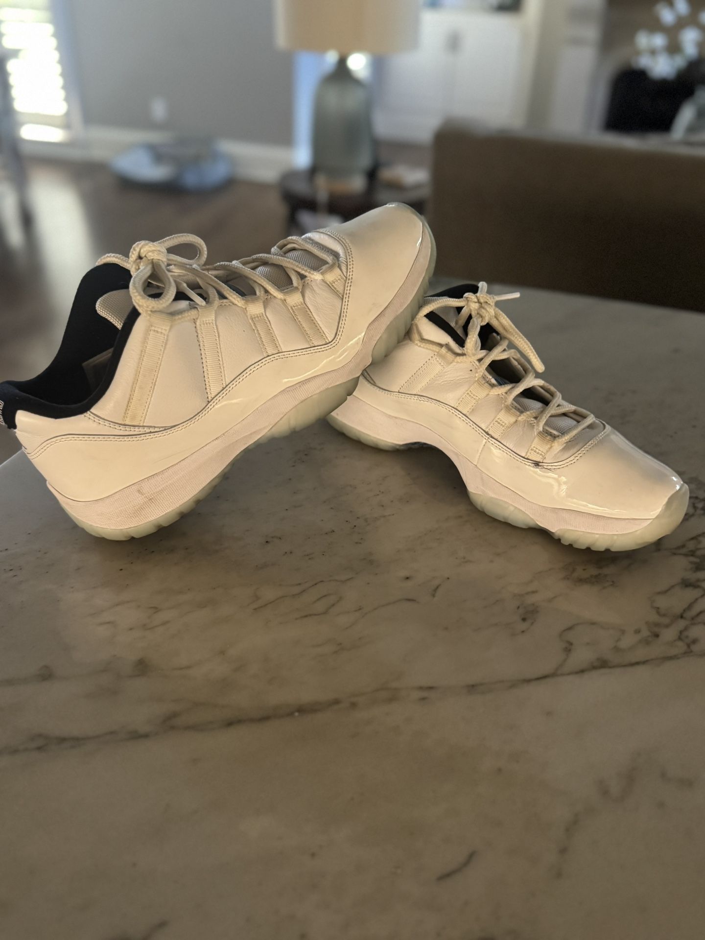 Jordan 11 low legend blue
