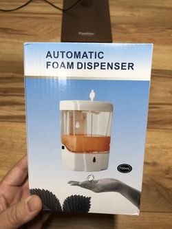 Automatic hand sanitizer machine
