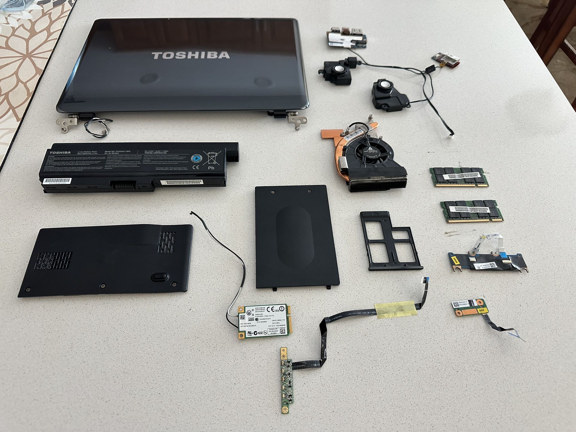 Parts for Toshiba Satellite M305-S4910 Laptop.