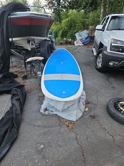 Nice Stand Up Paddleboard W/ Paddle