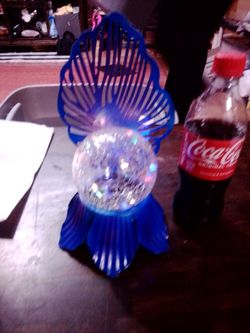 Blue Decorative Light-Up Crystal Ball Lamp solar