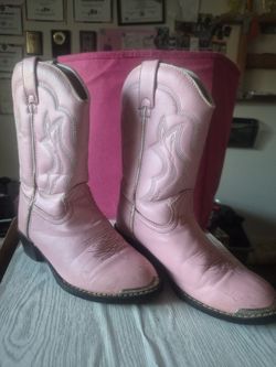 Girl boots