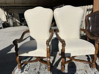 2 Vintage Chairs 