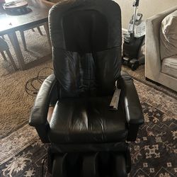 Black Leather Massage Chair – Full Body w/ Remote – Excellent Condition