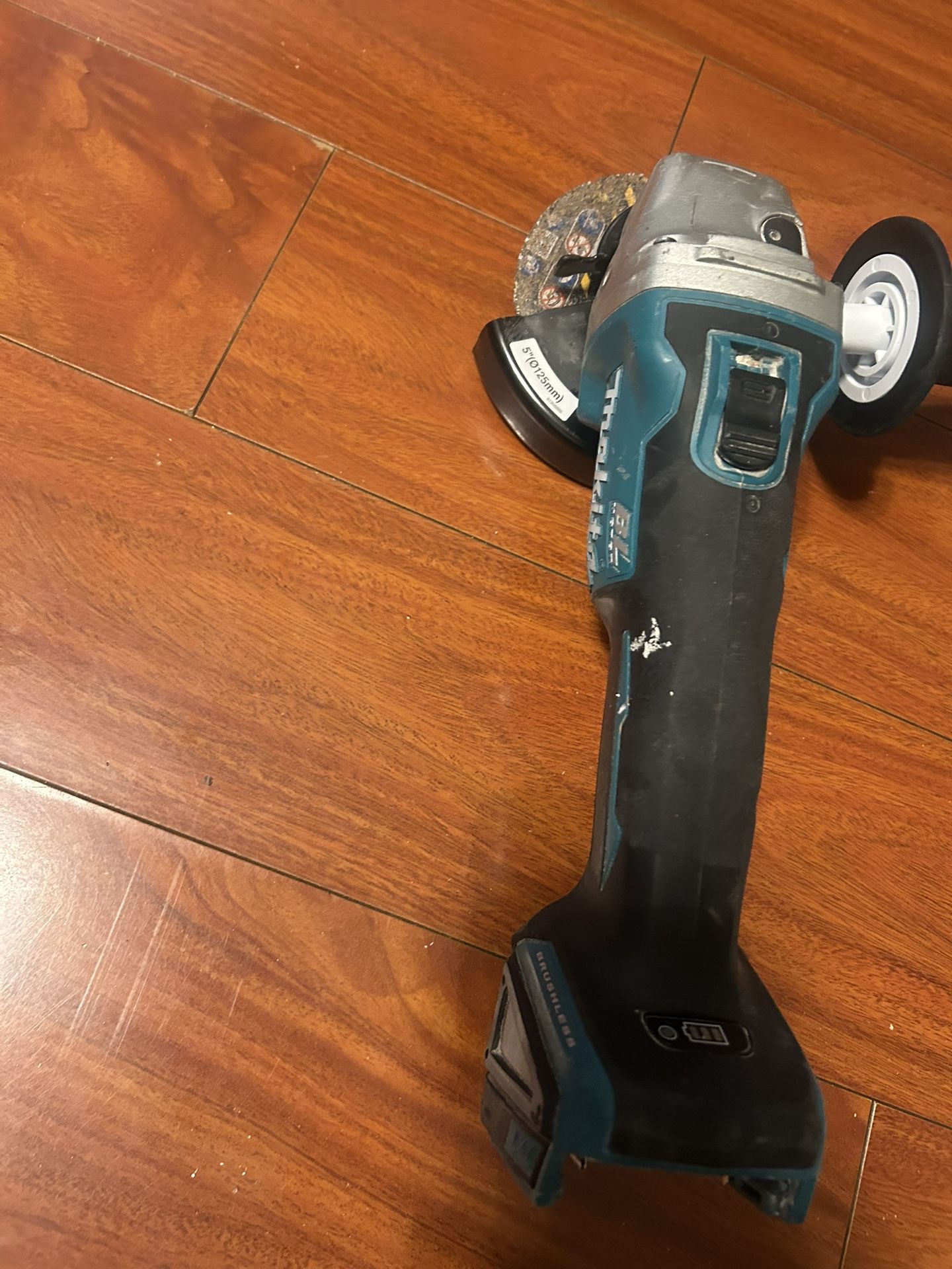 Makita Grinder