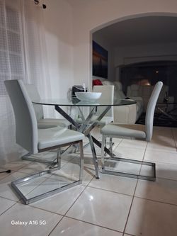 Modern Glass Dining Table Set – 4 Chairs Included