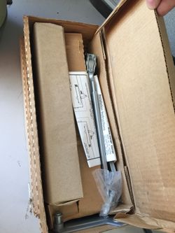 Hydraulic door hinges