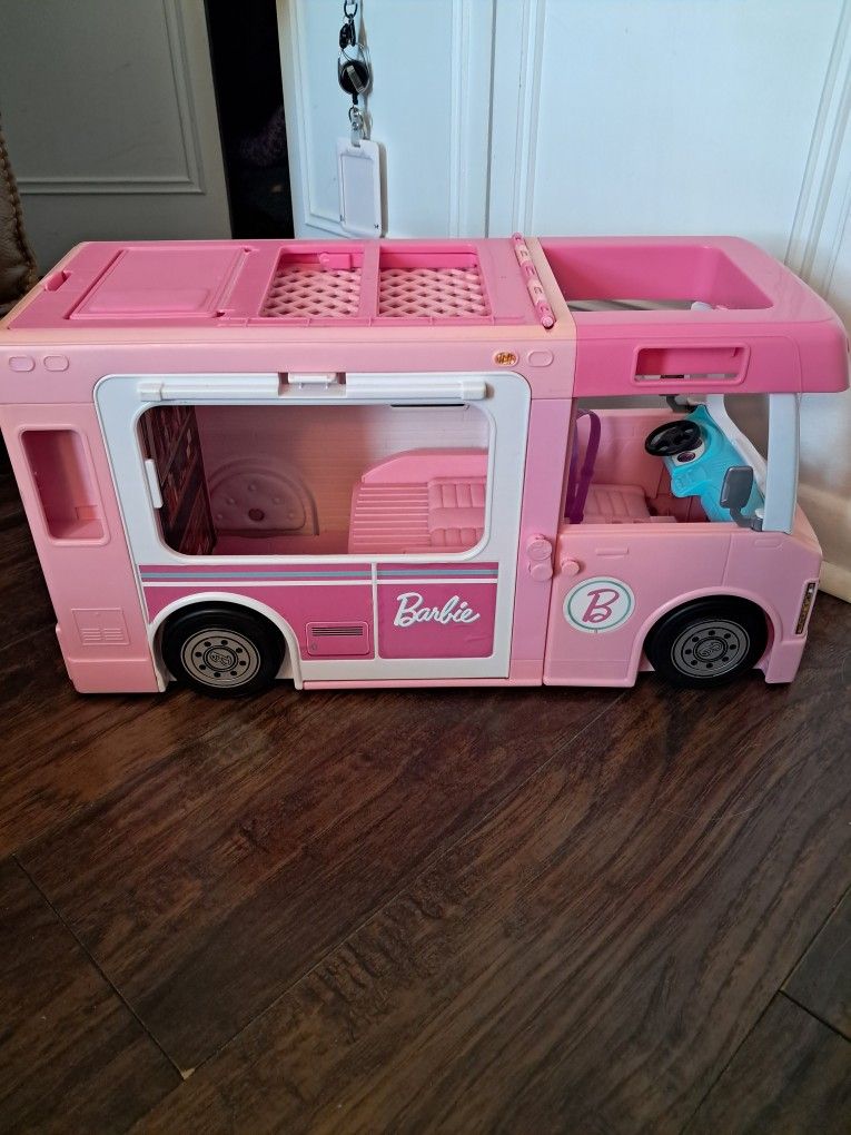 BARBIE CAMPER