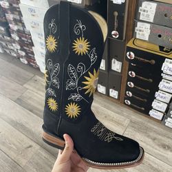 womens western boots