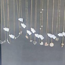 14k Diamond Pendants With 14k 18inch Chains