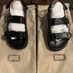 GUCCI Black Double G Sandals - Authentic 