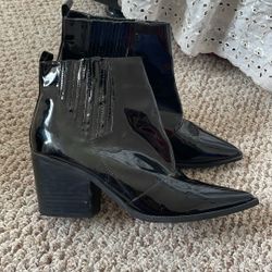 Aldo Black Shiny Chelsea Ankle Boot Size 9 Women’s